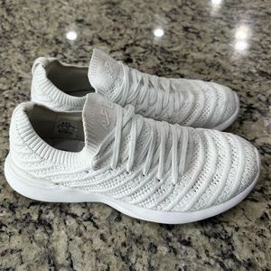 APL Techloom Wave Tennis Shoes